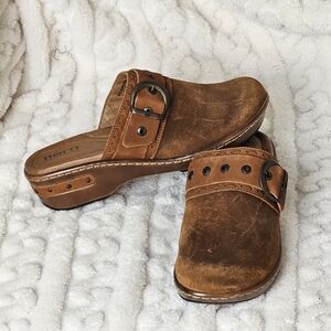 Born Banyon Women's Brown Leather Clogs Mules Buckle Detail Size 9 OR 40.5